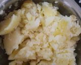 A picture of step 1 of Bread Kachori.