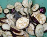 Foto del paso 3 de la receta: Berenjenas al escabeche en microondas (en 10´)