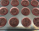 Foto del paso 7 de la receta: Cupcakes con galletas de chocolate