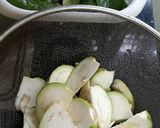 Hình bước làm 1 của món Cà bát xào tía tô