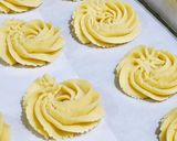 Foto langkah ke 3 dari resep Danish Cookies.