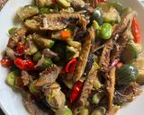 Foto langkah ke 2 dari resep Tumisan pedas.