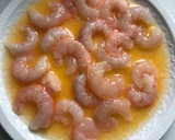 Foto del paso 1 de la receta: Rape con verduras al vapor y gambas marinadas en naranja 🍊