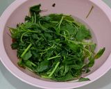 Foto langkah ke 2 dari resep Sayur Bening Bayam dan Labu.