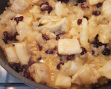 Foto del paso 8 de la receta: Empanada de bacalao con arándanos secos