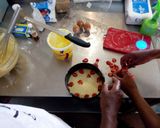 A picture of step 3 of Strawberry cake.