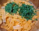 Foto del paso 3 de la receta: Ensalada de tiras de zanahoria