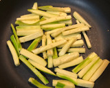 Foto del paso 3 de la receta: Patatas fritas (falsas)