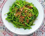 Hình bước làm 2 của món Rau muống xào chao