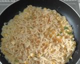 Foto langkah ke 5 dari resep Martabak mie jagung.