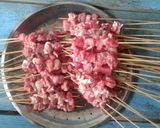 Foto langkah ke 2 dari resep Sate kambing bumbu kacang.