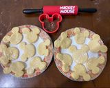 Foto langkah ke 6 dari resep Mickey Beignets ala Mama Asi / yLoVeA.