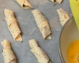 Une image de l'étape 4 de 🎉APÉRITIF SAUMON 🍣 VACHE 🐄 QUI RIT 🤣 FACILE.