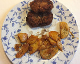 Foto del paso 6 de la receta: Filetes rusos con papas en adobillo