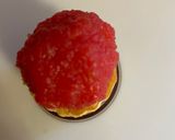 A picture of step 5 of Bubble gum flavour boondi ladoo pastry.