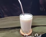 A picture of step 3 of Longan Smoothie.