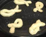 A picture of step 6 of TARALLI or TARALLINI: Italian Fennel Savoury Biscottis/Pretzels.