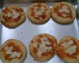 Foto langkah ke 11 dari resep Mini Pizza.