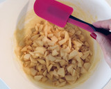 Foto del paso 3 de la receta: Bizcocho con muuuucha manzana 🍎!!