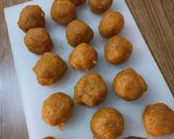 A picture of step 5 of Pumpkin ladoo.