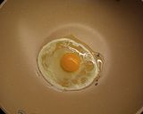 Foto langkah ke 2 dari resep Orak Arik Telur Selada Air.