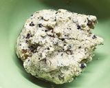 Kókuszos-csokis keksz kandírozott gyümölccsel recept fázis 2 fotója