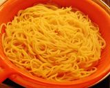 Foto del paso 4 de la receta Espaguetis con crema de emmental