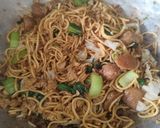 Foto langkah ke 4 dari resep Mie Goreng Urai.