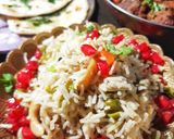 A picture of step 4 of Kashmiri pulao.