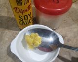 A picture of step 1 of Garlic soya dip.