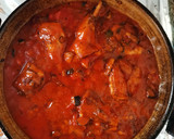 Foto del paso 3 de la receta: Conejo troceado con verduritas y tomate