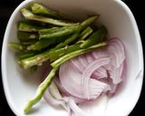 A picture of step 3 of Chapathi Egg Noodles.