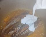 Gambar langkah 3 resipi Masak Lemak Ikan Lais Dan Nenas.