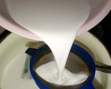 Foto langkah ke 3 dari resep Bubur sumsum.