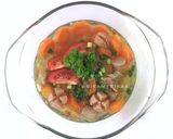 Foto langkah ke 3 dari resep Sop daging + sosis.