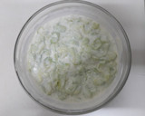 Foto del paso 4 de la receta: Ensalada de pepino con nata fresca- comida húngara en castellano