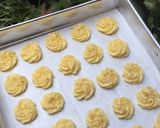 Foto langkah ke 5 dari resep Kue kering Sagu.