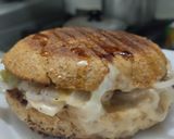 Foto del paso 10 de la receta: Sándwich🥙de cebolla caramelizada🧅queso🧀y miel🧅🧀🍯