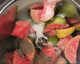 A picture of step 2 of Refreshing Guava Juice.