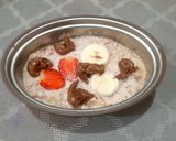 Foto langkah ke 4 dari resep 680. Banana Strawberry Overnight Oats To Go.