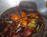 Foto langkah ke 3 dari resep Semur Ayam Telur.