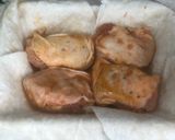 Une image de l'étape 2 de Hanches de poulet au four en galettes durum.