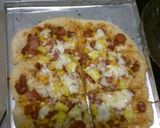 Foto langkah ke 8 dari resep Pizza Yummy.