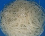 A picture of step 1 of Rice noodles.