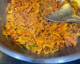 A picture of step 1 of Gazar ki sabji.