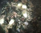Foto del paso 5 de la receta: Arroz con algas wakame, puntillas de calamar y mejillones