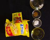 મેગી નૂડલ્સ સૂપ (Maggi Noodles soup recipe in gujarati) રેસીપી સ્ટેપ1ફોટો