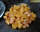 Foto del paso 4 de la receta: Crema de zanahorias y calabaza con tortellinis salteados