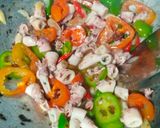 Foto langkah ke 2 dari resep Cumi Asin Pedas.