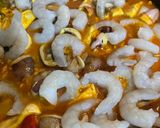 Foto langkah ke 7 dari resep Easy seafood paella.